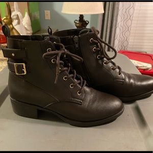 Nice Brown Buckle Zip-up Boots Kelly & Katie  Size 8